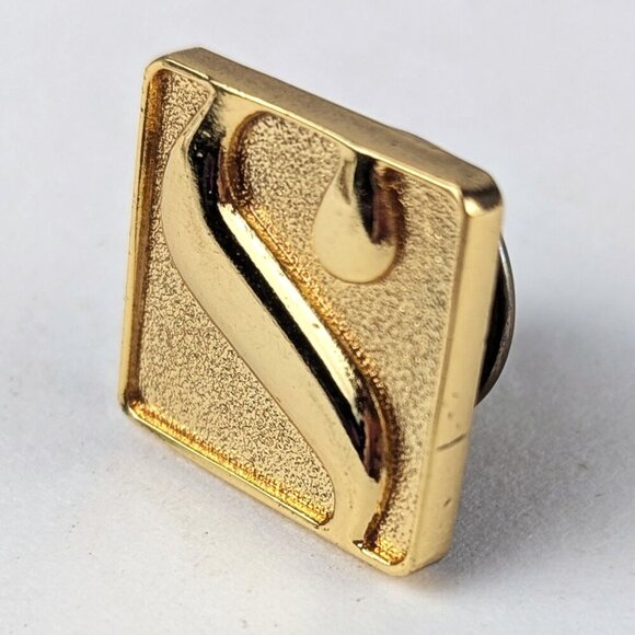 Collectible Steinhausen Watch Logo Pin - Picture 3 of 5